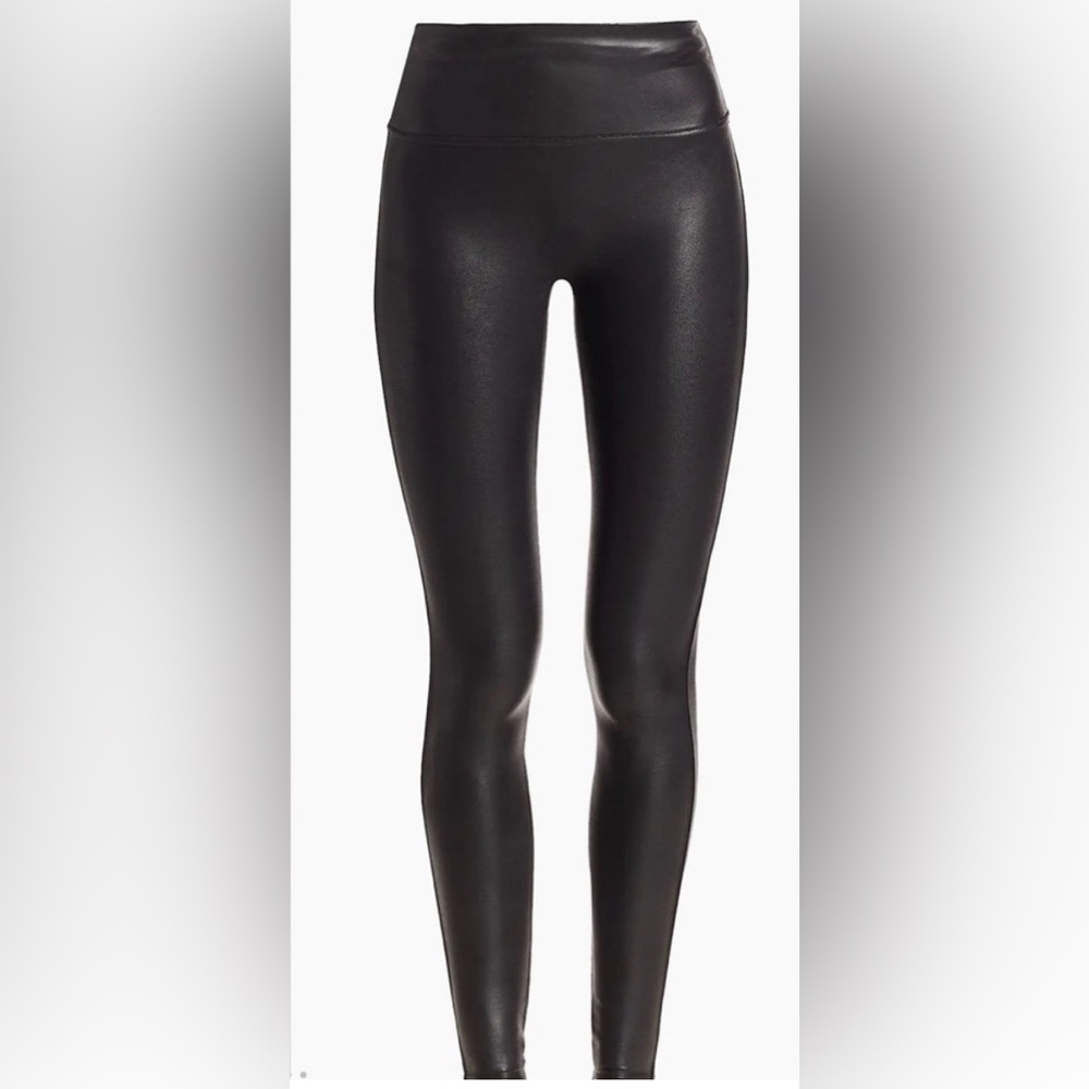 Spanx faux leather, shiny black leggings medium